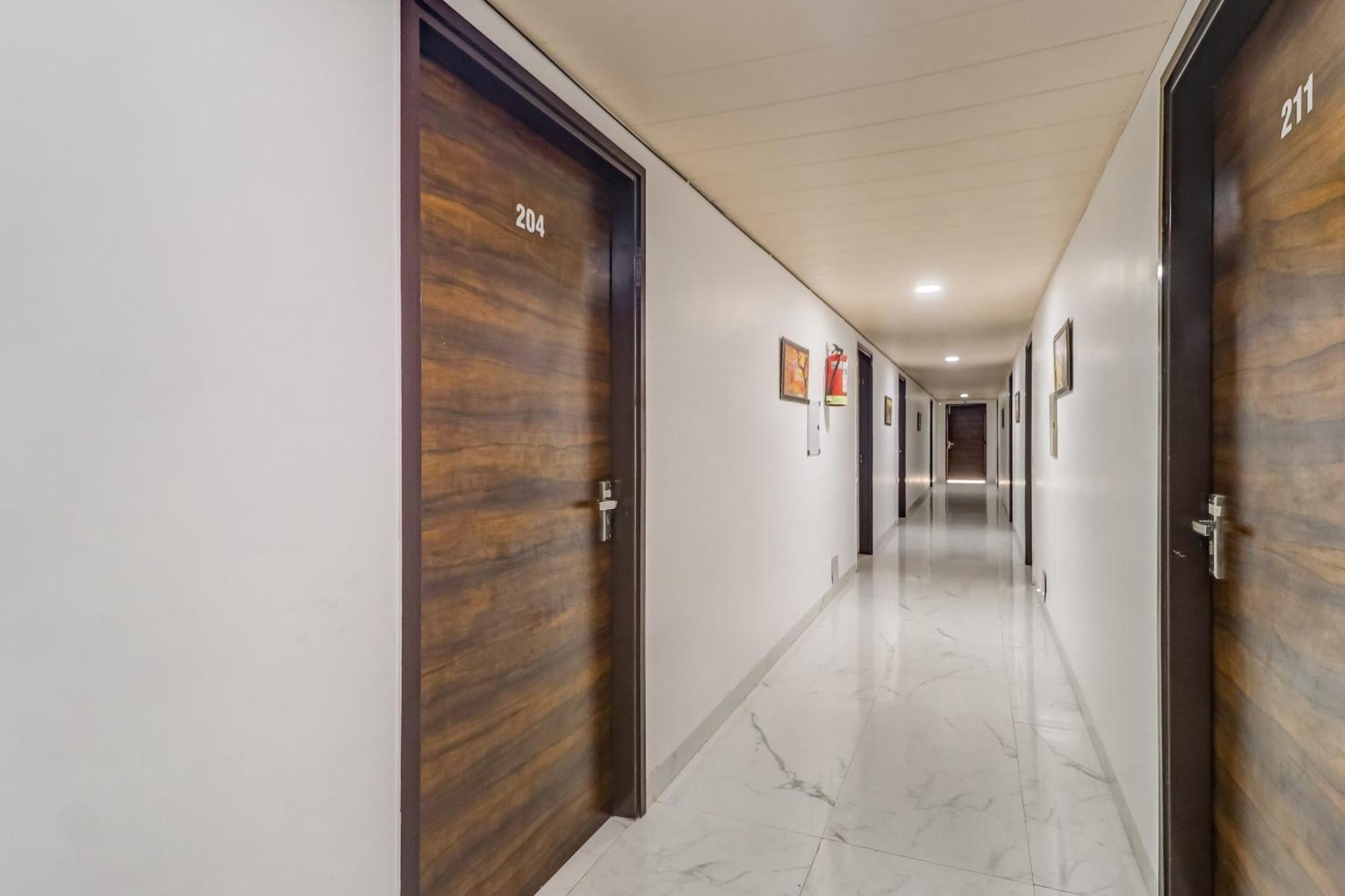 Hotel Townhouse Ludhiana Zewnętrze zdjęcie